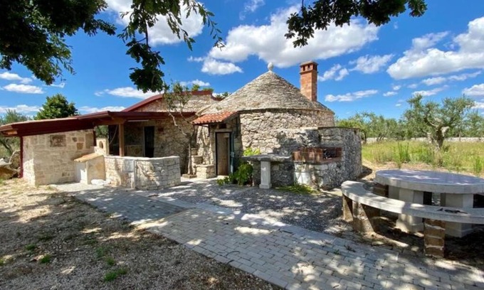 Cassano delle Murge House | Il Trullo e le Favole