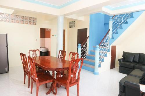 Jaro Apartment | Iloilo Transient Rooms Good for 15-20 pax