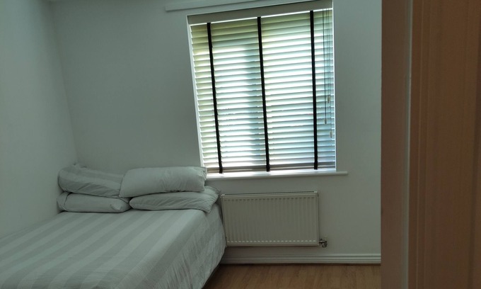 Borehamwood Apartment | Immaculate 1-Bed Apartment in Borehamwood