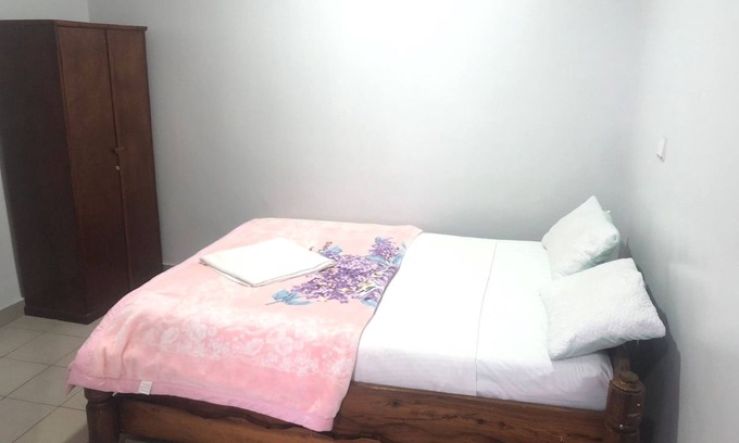 Remera Cabin | Immaculate 10-Bed Lodge in Kigali