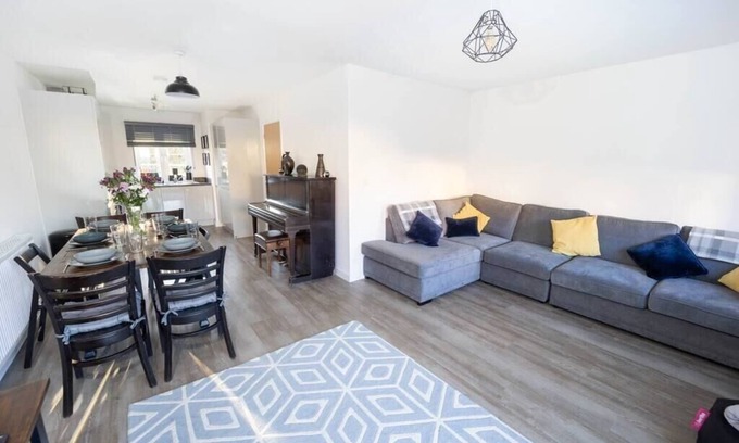 Barnstaple House | Immaculate 3 Bedroom Home Barnstaple Devon