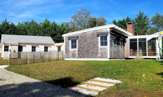 Orleans House | Immaculate Home In Strolling Distance to Skaket Beach (1193)