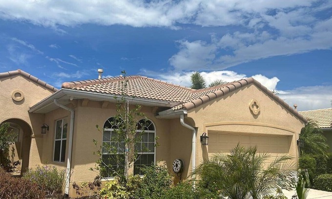 Nokomis House | Immaculately clean 3-bedroom bungalow with AC, fitness room in peaceful Nokomis