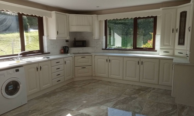 Buncrana Cottage | Impeccable 5-bed Cottage in Fahan Buncrana