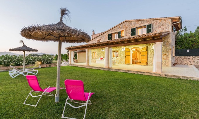 Alcudia Villa | In a Quiet Location with Garden – Villa Can Ferrer