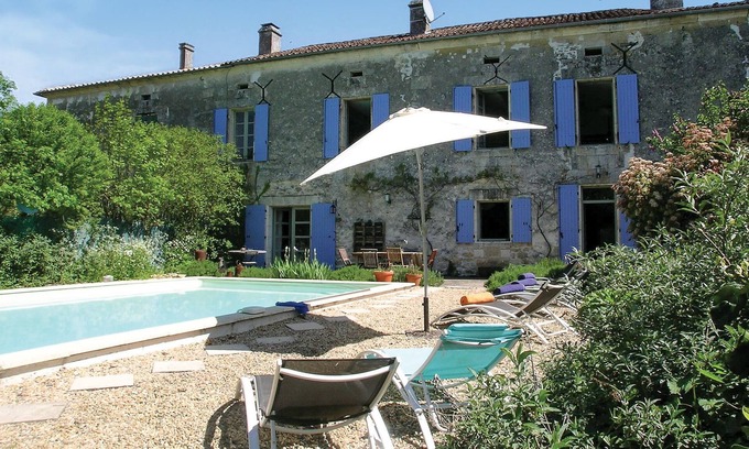 Puyrenier House | In a village, next to the house of the owner, this cottage with swimming pool awaits you.