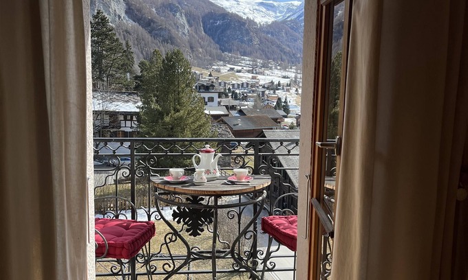Evolene Apartment | In Evolene, sunny studio with stunning view over the mountains