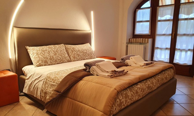 Ricca House | In the capital of the Langhe cottage with pool and garden