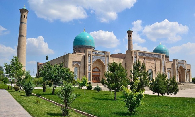 Tashkent Apartment | in the center of Tashkent the most historical place is Hastimam and Chorsu bazar