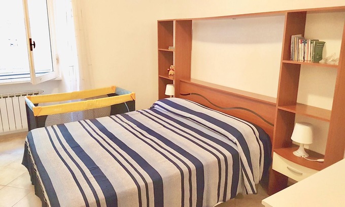 Nettuno Apartment | IN THE "HEART" OF NEPTUNE-BEACH, SHOPS, MEDIEVAL VILLAGE, MARINA AND STATION 5 MINUTES ON FOOT. GARDEN