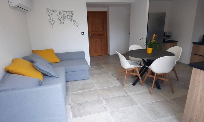 Vernegues Apartment | In the heart of Provence between Alpilles and Luberon, Avignon and Aix en Provence.