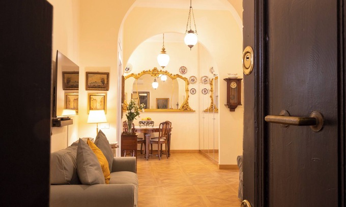 Rome City Centre Apartment | In the heart of the eternal city. One foot in the past, the comforts of the present.