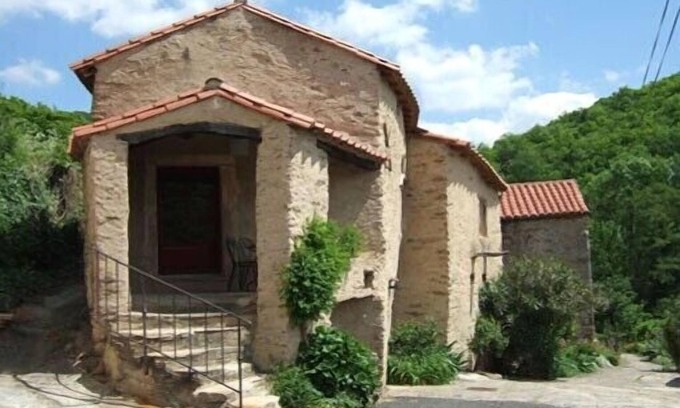 Premian House | In the heart of the Haut Languedoc gite sleeps 4 detached house with 2 mountain bikes
