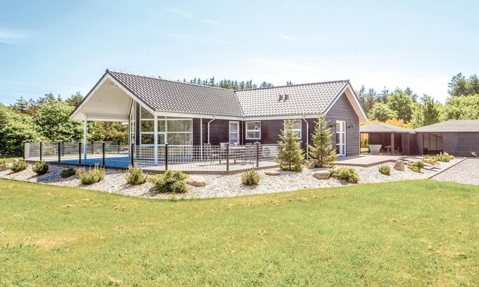 Sønder Ydby House | In the house a lot of emphasis is placed on activities.