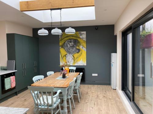 Dungarvan House | In The Pink