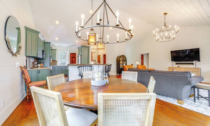 Cashiers House | Incredible Lake Glenville Views: Cashiers Home