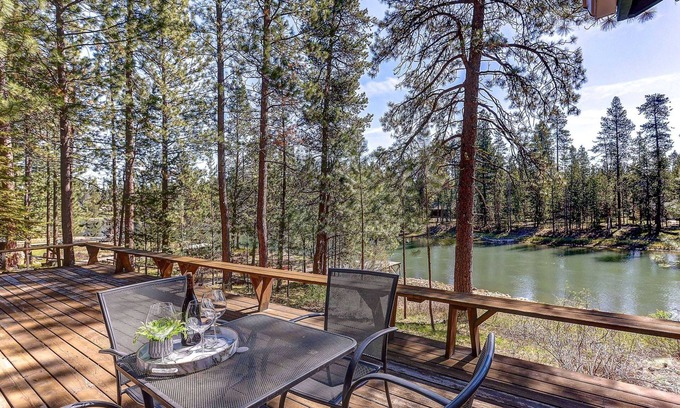 Three Rivers House | Incredible Riverside Home, River Views and Access, Huge Deck, Bikes, Close to Golf, Courts, and Pool
