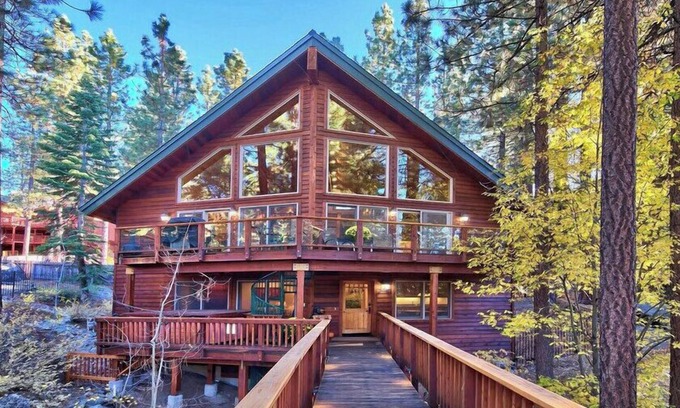 Skyland House | Incredible Tahoe Vacation Experience for 10 guests, 4 Bed, 4 Bath, 3600 sq ft