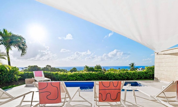 Merlin Bay Villa | Incredible villa, beach club access - Whitehaven