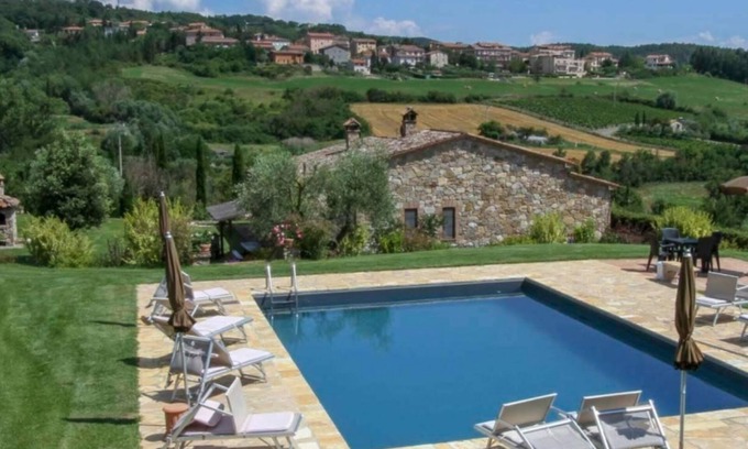 San Casciano dei Bagni Villa | Independet villa. Pool. 300 m from hot thermal water springs