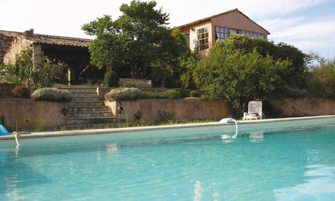 Roussillon House | Independent gite, with terrace and breathtaking views of the Luberon, swimming pool