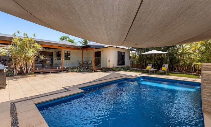 Cable Beach House | Indigo 4 Bedroom 2 Bath with Pool in Beautiful Cable Beach STRA6726V70KJFHH