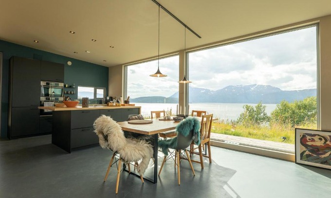 Knapplund House | Indulge in beautiful nature and amazing views.