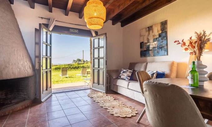 Lloreda Apartment | Infinite autumn in the Asturian coast with family
