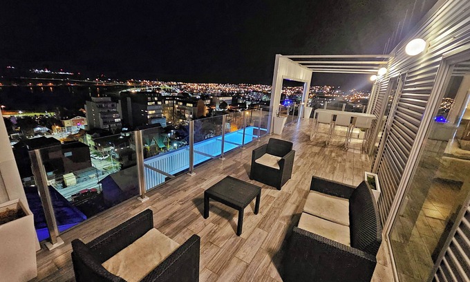 Province of Tierra del Fuego Apartment | INFINITY SKY DELUXE. In the center of Ushuaia, unique for its panoramic views.