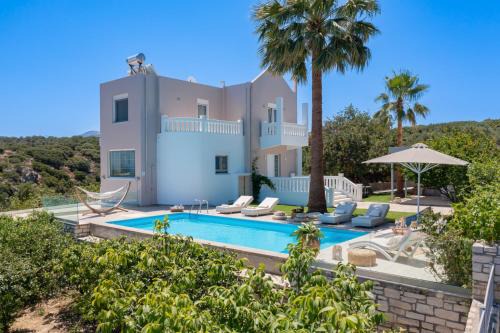 Atsipópoulon Villa | Infinity Villa with Pool, BBQ and Ping-Pong Table, 2km from the beach