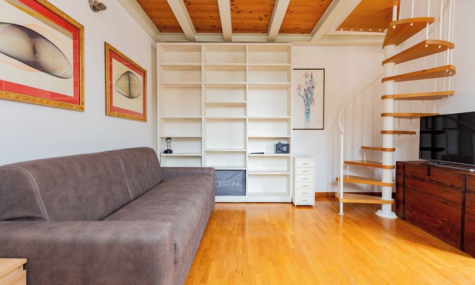 Casoretto Apartment | INGEGNOLI1 Bright top floor apartment