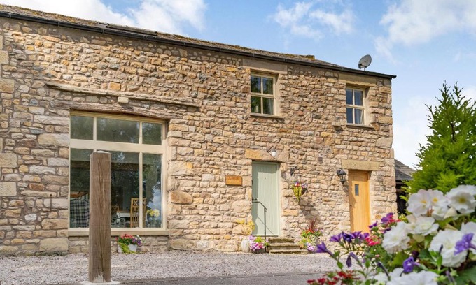 Arkholme House | Ingleborough View