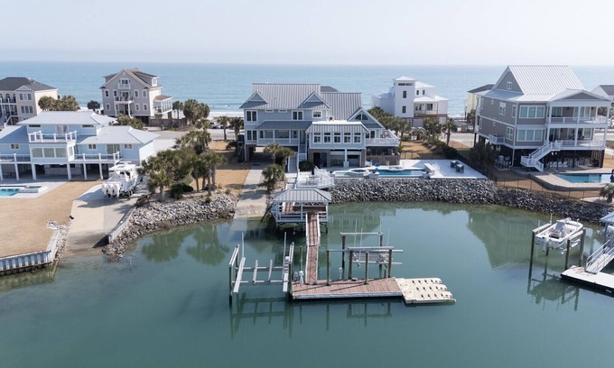 Inlet Harbour House | Inlet Front 5 BR Pet Friendly Beach House with Private Pool and Hot Tub! Lunasea
