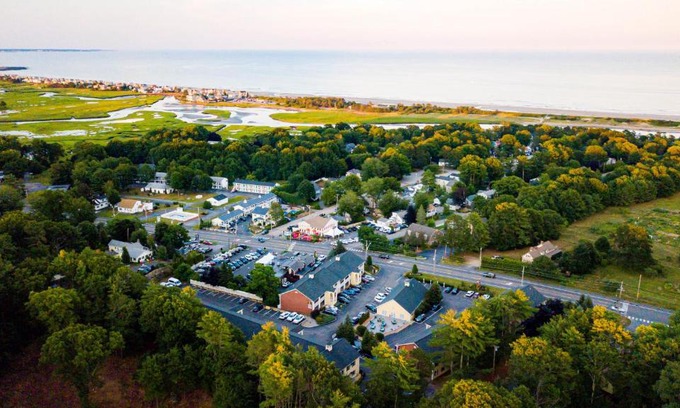 Ogunquit Resort | InnSeason Resorts The Falls at Ogunquit