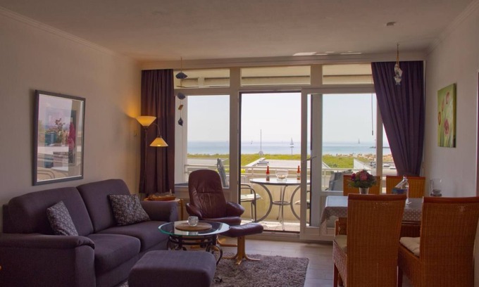 Fehmarn Apartment | Inselblume 75 - Cozy vacation home with balcony and sea view