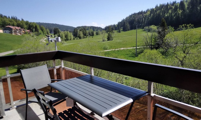 Lamoura Apartment | Insertion Dans la Nature