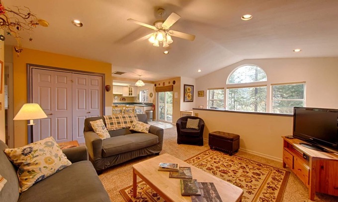 Yosemite West House | Inside Yosemite Park, Gorgeous View, Peaceful, Wifi