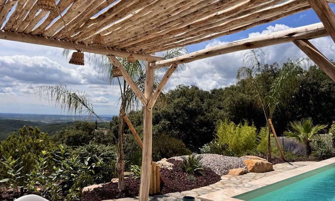 Faugeres House | Intimate, upscale escape - Gîte for adults