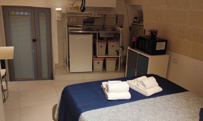Grottaglie Apartment | Intimo Monolocale nel Centro Storico di Grottaglie, in Provincia di Taranto