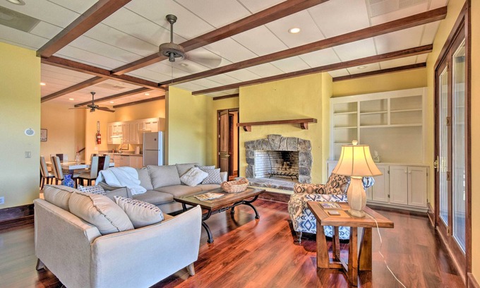 Clarkesville Apartment | Inviting Bottom-Floor Apt at Owls Nest w/Views!