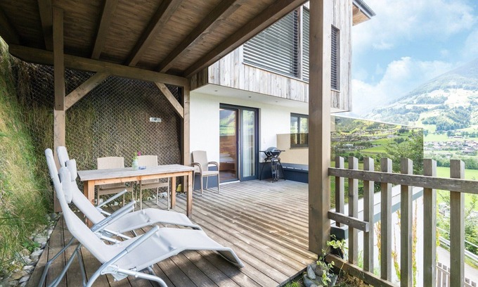 Helfenstein Apartment | Inviting flat in Hart with fitness room