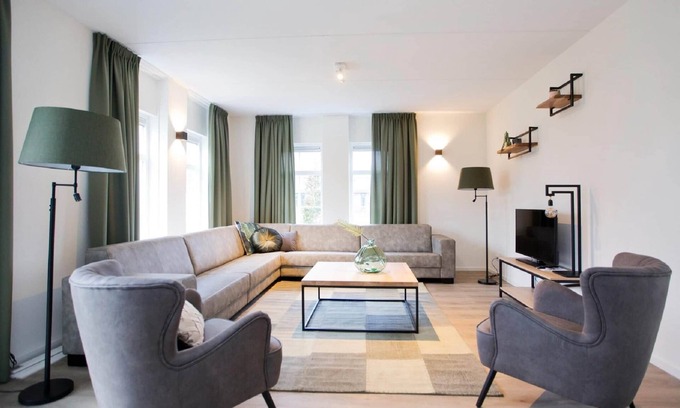 Voorthuizen Villa | Inviting Villa in Voorthuizen With Garden