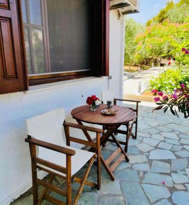 Monemvasia Apartment | Ioanna's sweet & cozy apartment with garden view
