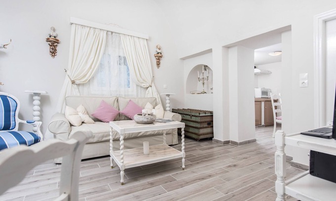 Fira House | Iokasti villa Santorini