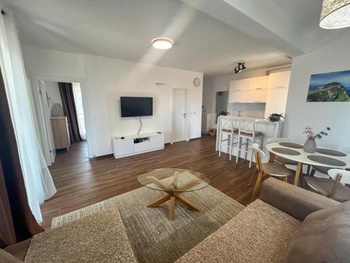 Dobra Voda Apartment | Iraida-4