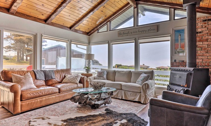 Manchester House | Irish Beach Cottage w/Beach Access & Ocean Views