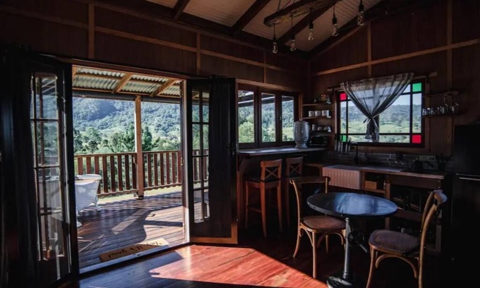 Moreton Bay Region Cottage | Ironbark Eco Luxury Cottage