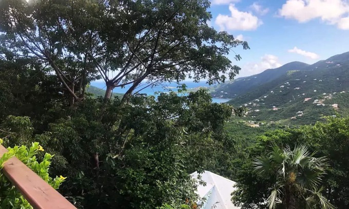 Ajax Peak Apartment | Island Escape for Two, Class and Comfort
