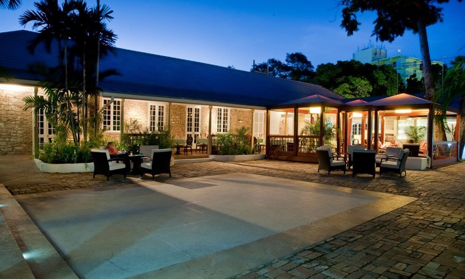 Garrison Historic Area Hotel | Island Inn All Inclusive Hotel