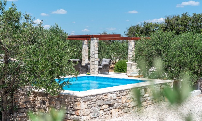 Solta House | Island stone paradise. Getaway from modern life and recharge yourself.